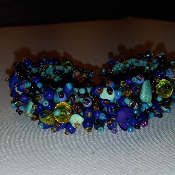 Beautiful beaded bracelet - Picture 4 of 14